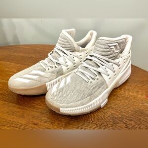 ADIDAS Dame 3 Legacy Basketball Sneaker ART BW0323 White Gum Size 9 D Lillard